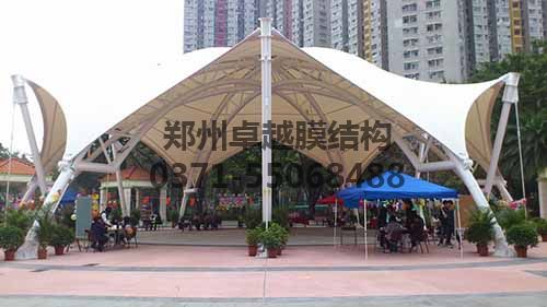 成人糖心VLOG视频广场遮阳膜结构案例