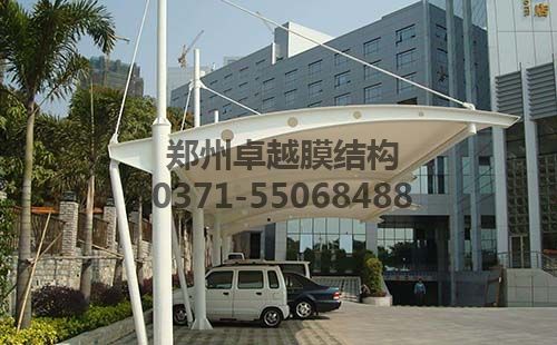 某商场前的糖心官网入口