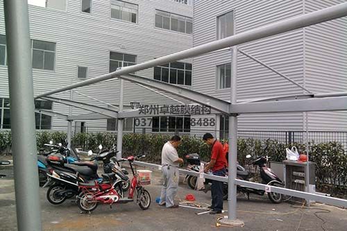 对糖心官网入口钢结构进行加固